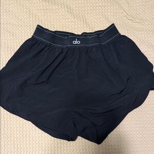 Alo Black Athletic Shorts with Elastic Logo Waistband